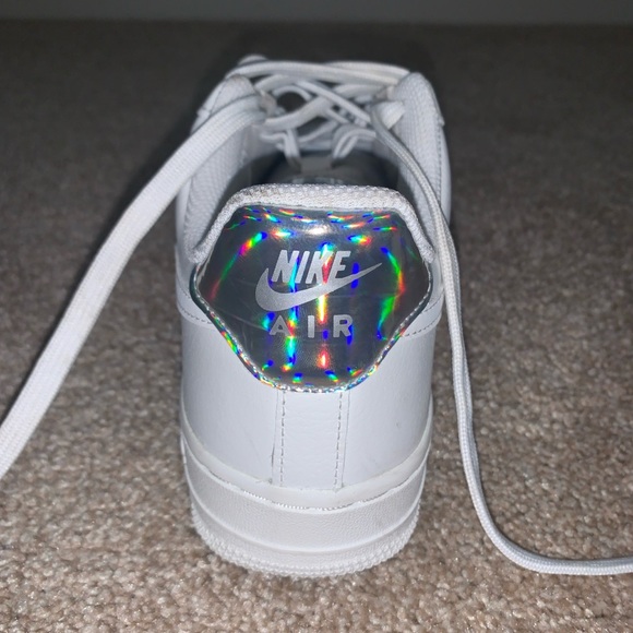 Nike Air Force white 1 low summit white sneaker. - Picture 3 of 3